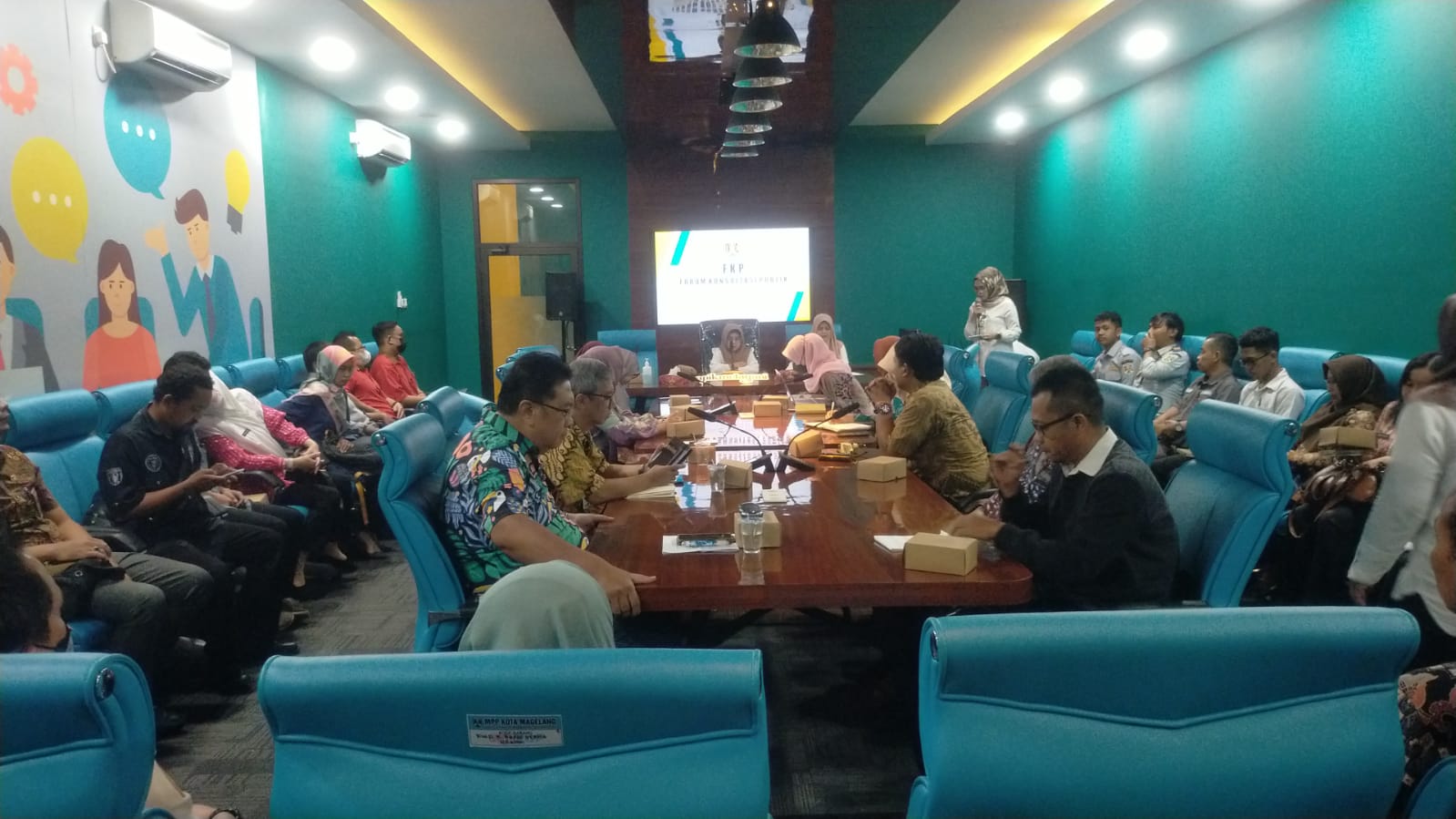 DPMPTSP KOTA MAGELANG MENYELENGGARAKAN FORUM KONSULTASI PUBLIK SP DAN SOP PERIZINAN BERUSAHA DAN NONPERIZINAN TAHUN 2024